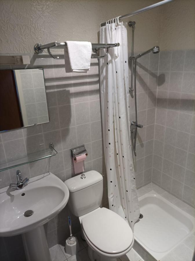 L' Auberge Campagnarde, Lourdes Spa Sauna Restaurant Poueyferre Bilik gambar