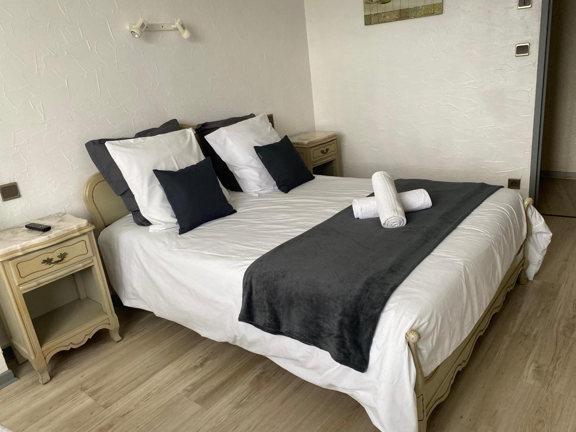 L' Auberge Campagnarde, Lourdes Spa Sauna Restaurant Poueyferre Luaran gambar