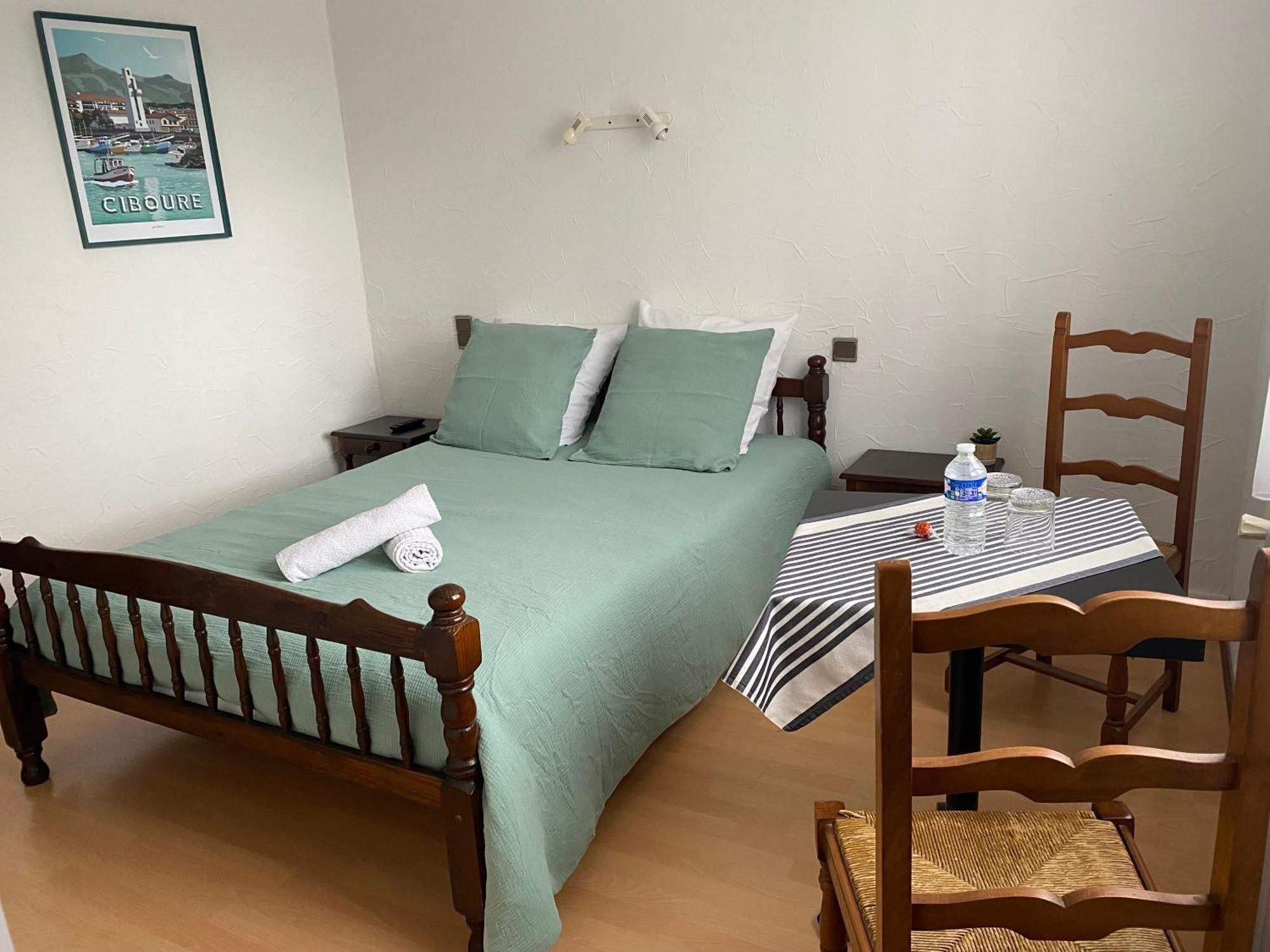 L' Auberge Campagnarde, Lourdes Spa Sauna Restaurant Poueyferre Luaran gambar