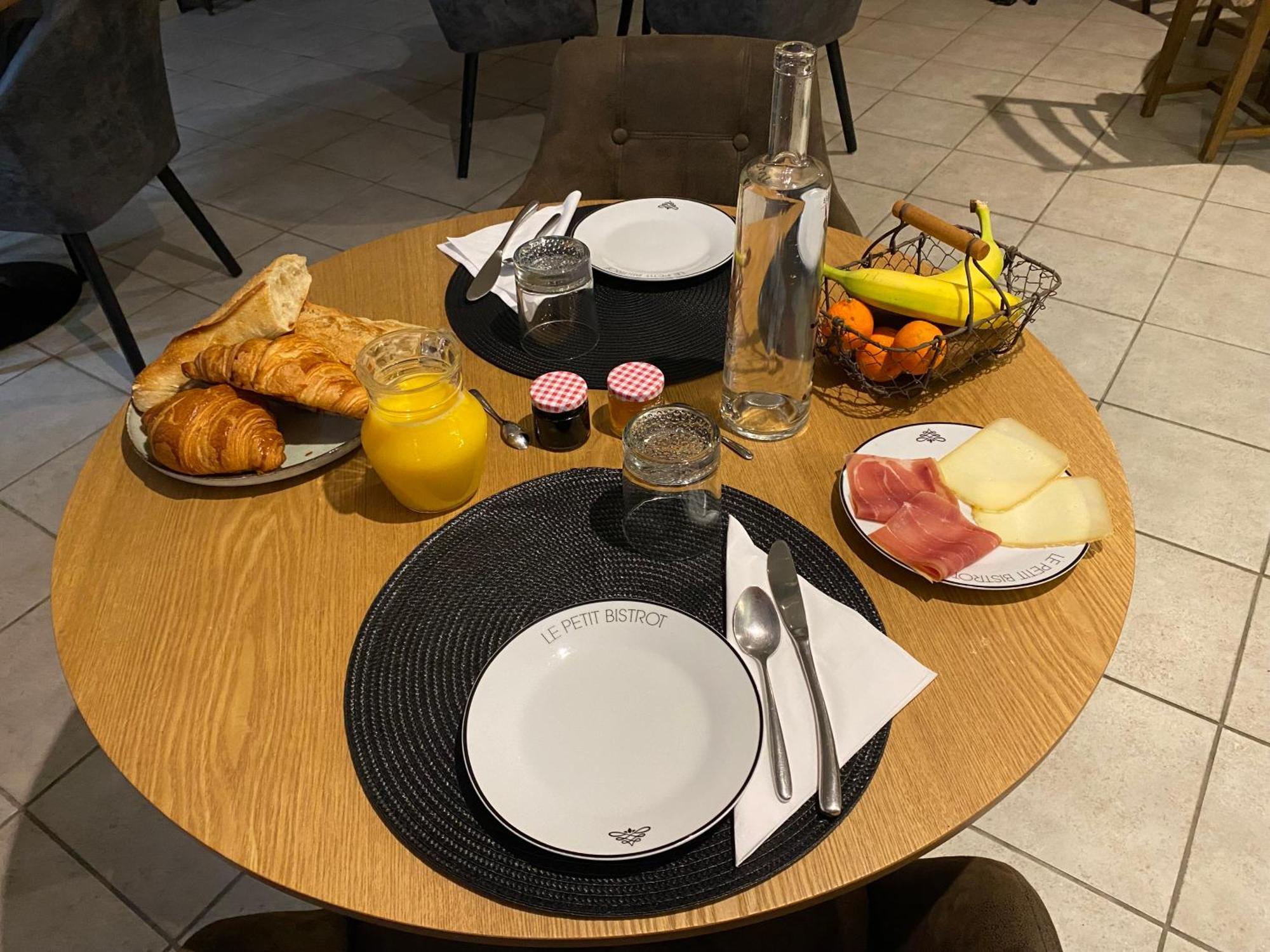 L' Auberge Campagnarde, Lourdes Spa Sauna Restaurant Poueyferre Luaran gambar
